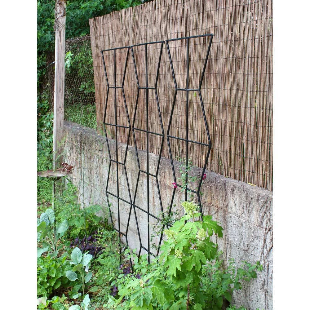 ACHLA DESIGNS 84 in. H Black Powdercoated Wrought Iron Outdoor Garden Zigzag Screen Trellis - Image 4